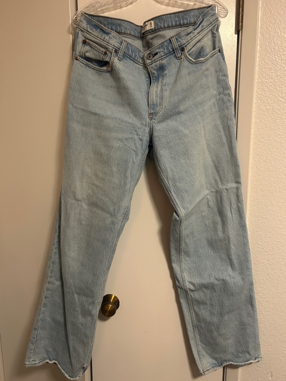 Abercrombie & Fitch Light Wash The Baggy Low Rise 30 long